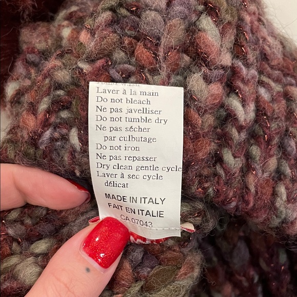 Cozy Knit Hat with Pom-Pom - Picture 3 of 3